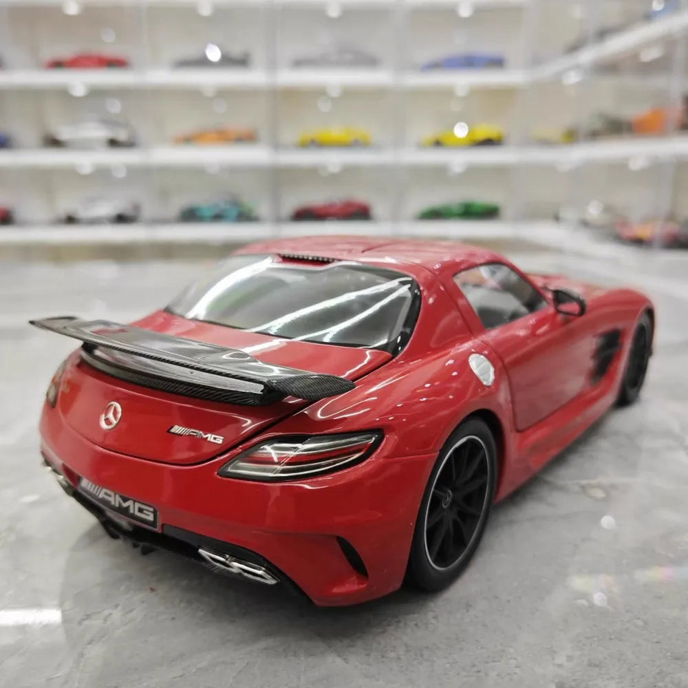 [Minichamps] 1:18 Mercedes-Benz 2013 SLS AMG Black Series GT Red Model Car Die-Cast