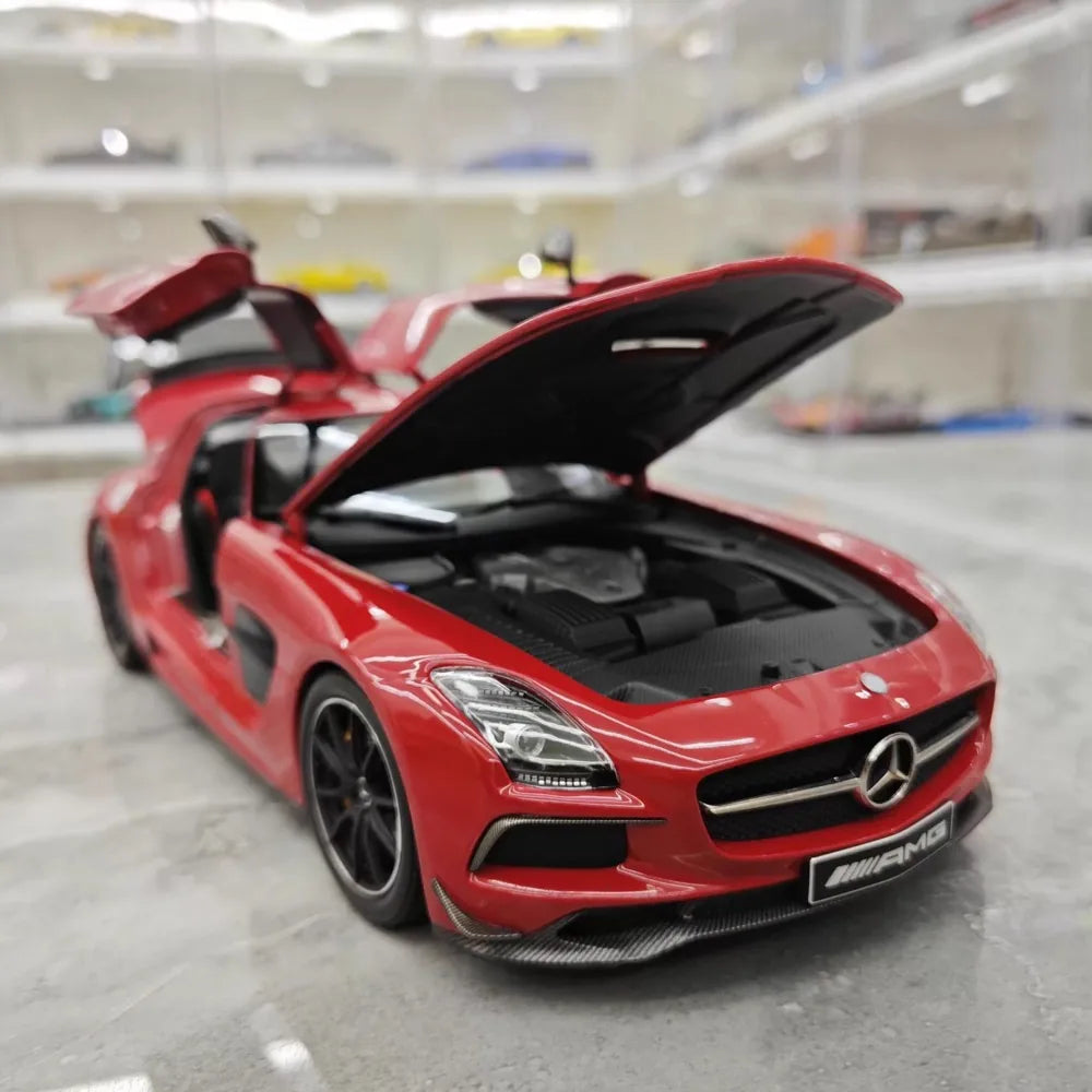 [Minichamps] 1:18 Mercedes-Benz 2013 SLS AMG Black Series GT Red Model Car Die-Cast