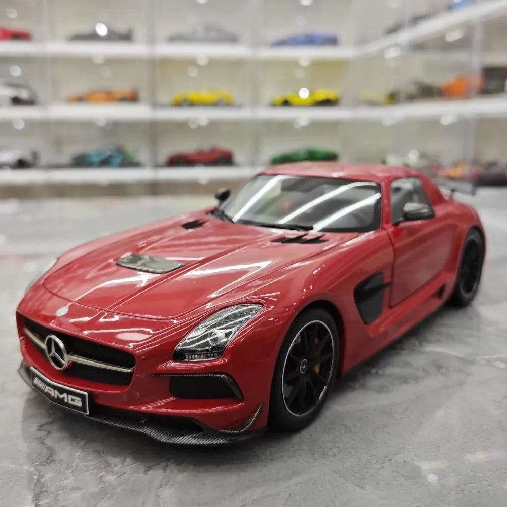 [Minichamps] 1:18 Mercedes-Benz 2013 SLS AMG Black Series GT Red Model Car Die-Cast