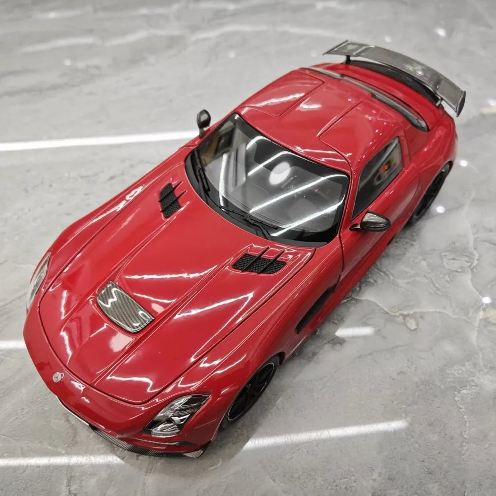 [Minichamps] 1:18 Mercedes-Benz 2013 SLS AMG ブラック Series GT レッド モデルカー Die-Cast