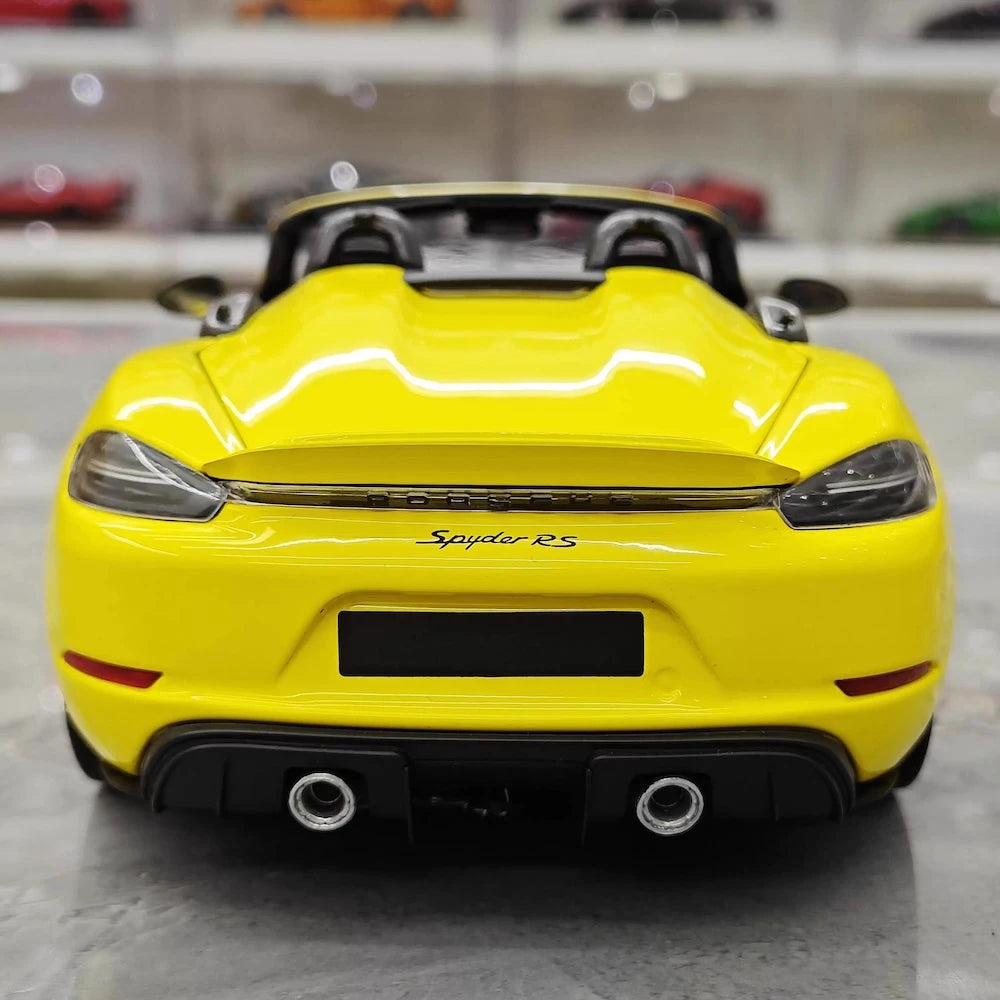 [Minichamps] 1:18 Porsche 2023 718 Spyder RS Yellow Model Car Die-Cast
