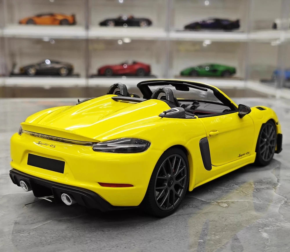 [Minichamps] 1:18 Porsche 2023 718 Spyder RS Yellow Model Car Die-Cast