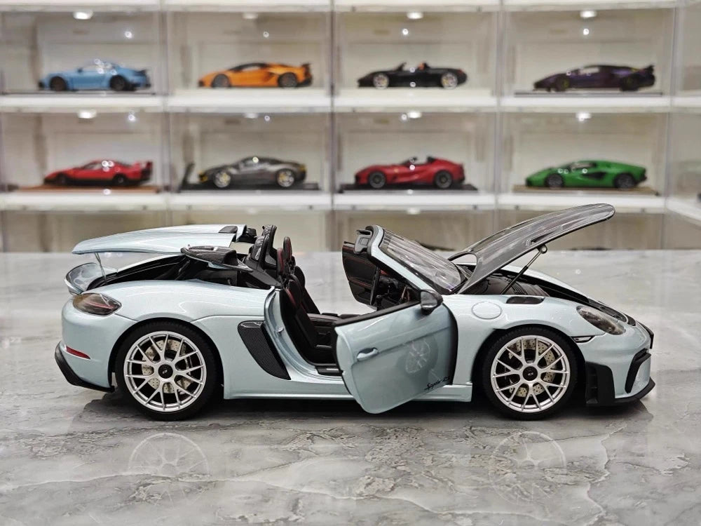 [Minichamps] 1:18 Porsche 2023 718 Spyder RS Ice Blue Model Car Die-Cast