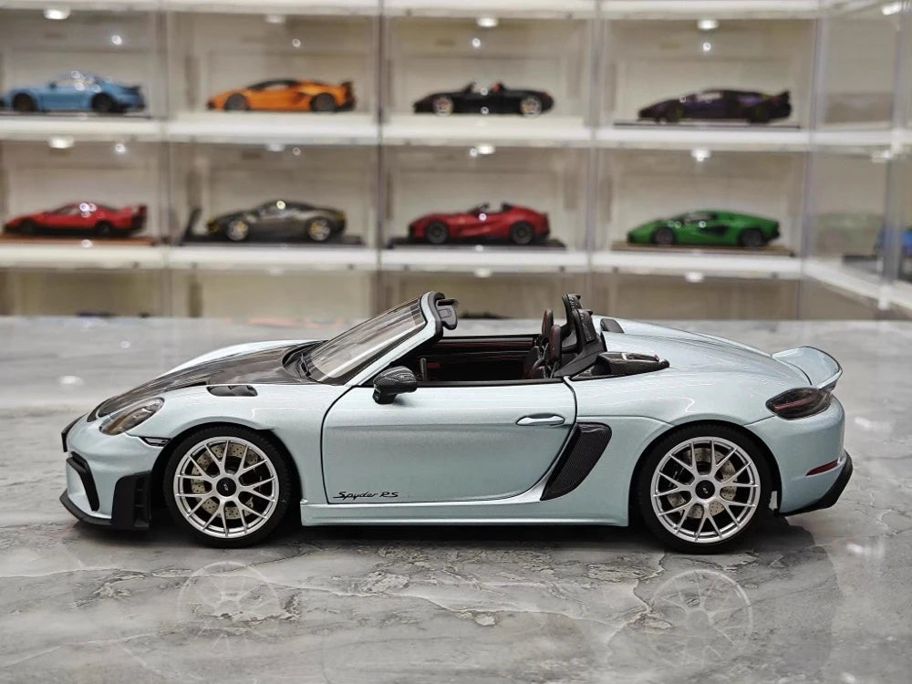 [Minichamps] 1:18 Porsche 2023 718 Spyder RS Ice Blue Model Car Die-Cast