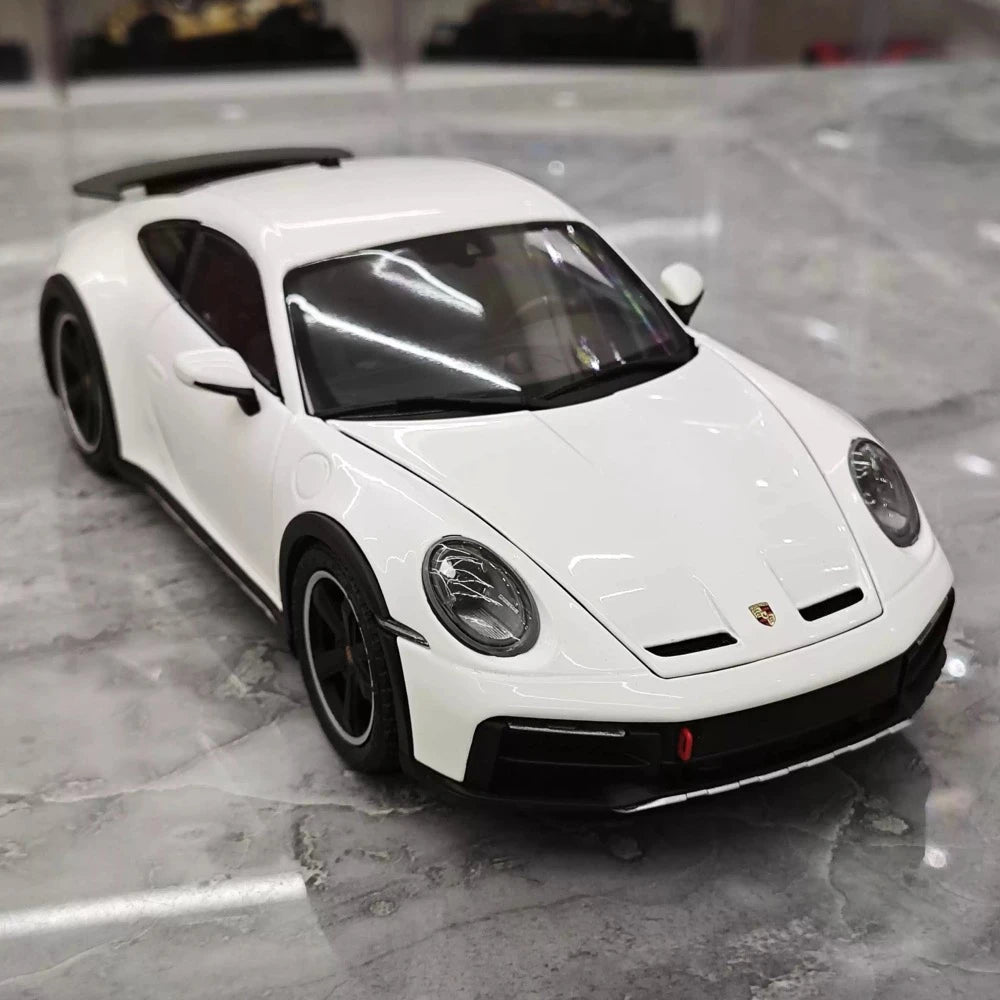 [Minichamps] 1:18 Porsche 2023 911 Dakar bianco modellino di auto Die-Cast