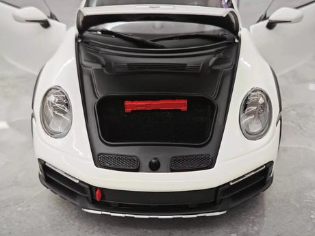 [Minichamps] 1:18 Porsche 2023 911 Dakar White Model Car Die-Cast