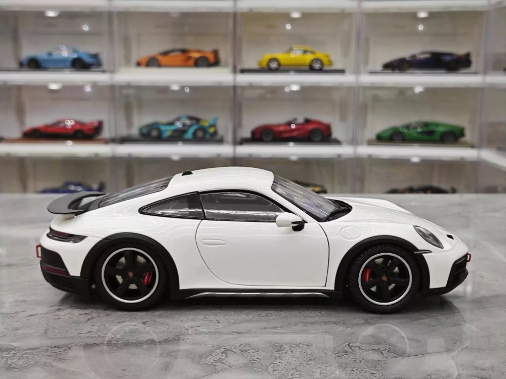 [Minichamps] 1:18 Porsche 2023 911 Dakar bianco modellino di auto Die-Cast