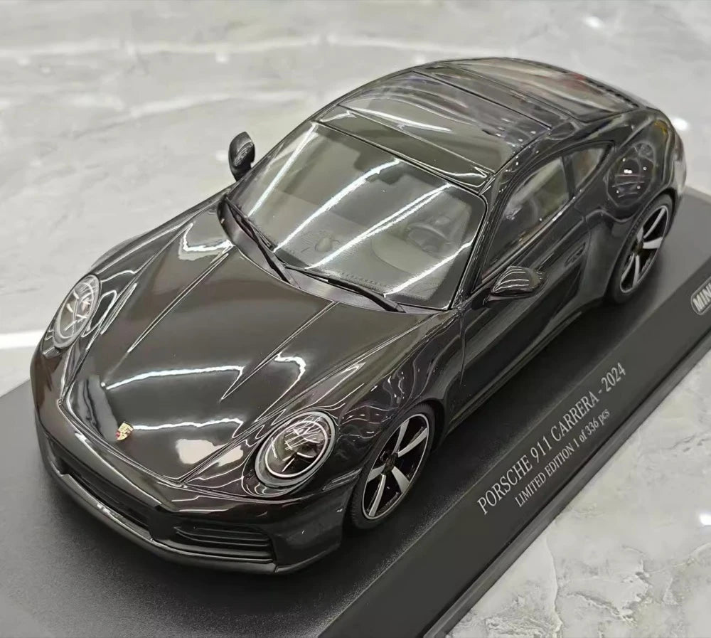 [Minichamps] 1:18 Porsche 2024 911 992.2 Carrera Black Model Car Resin