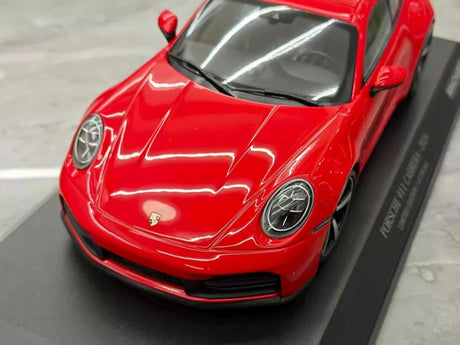 [Minichamps] 1:18 Porsche 2024 911 992.2 Carrera Red Model Car Resin