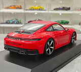 [Minichamps] 1:18 Porsche 2024 911 992.2 Carrera レッド モデルカー レジン