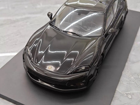 [Minichamps] 1:18 Porsche 2024 Taycan Turbo GT Black Model Car Resin