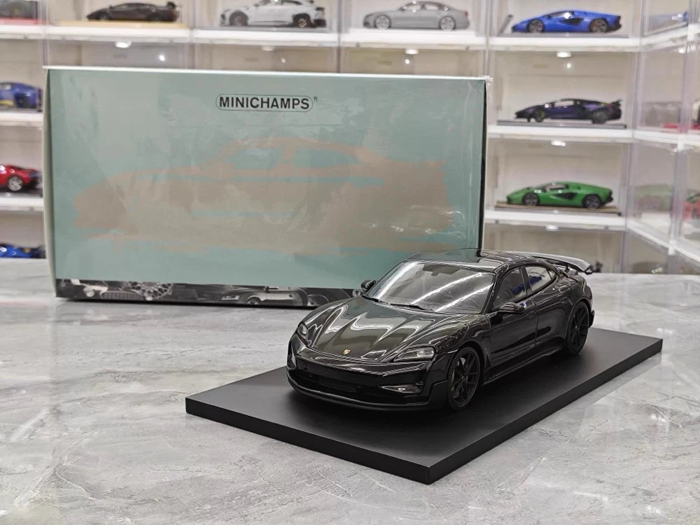 [Minichamps] 1:18 Porsche 2024 Taycan Turbo GT Black Model Car Resin