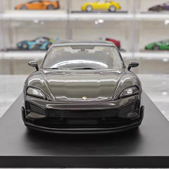 [Minichamps] 1:18 Porsche 2024 Taycan Turbo GT Black Model Car Resin