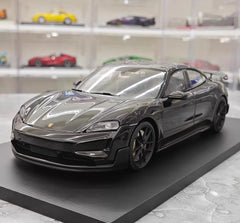 [Minichamps] 1:18 Porsche 2024 Taycan Turbo GT Black Model Car Resin