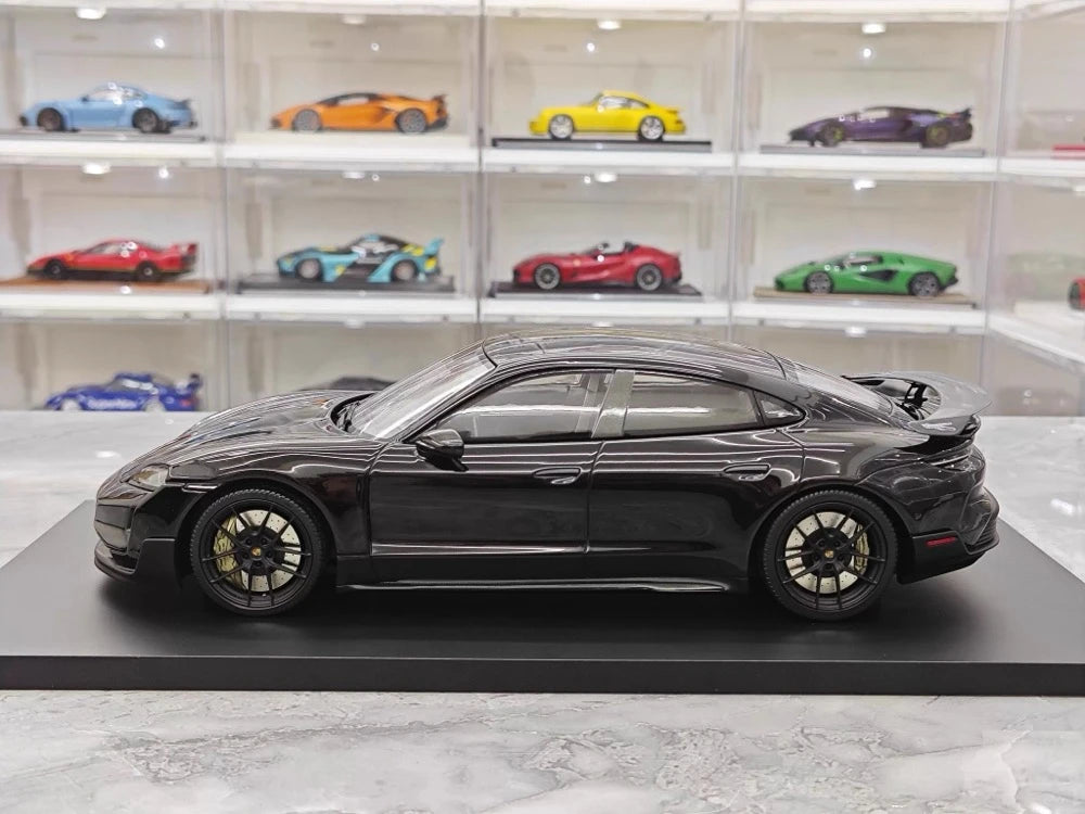 [Minichamps] 1:18 Porsche 2024 Taycan Turbo GT Black Model Car Resin