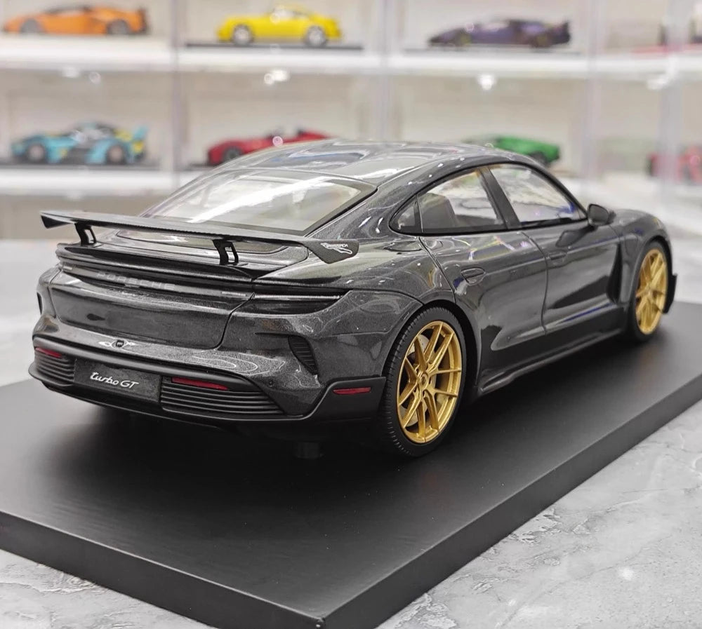 [Minichamps] 1:18 Porsche 2024 Taycan Turbo GT grå modellbil harts
