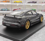 [Minichamps] 1:18 Porsche 2024 Taycan Turbo GT grå modellbil harts