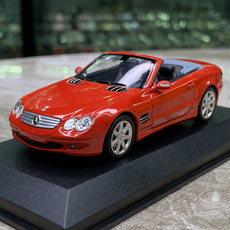 Minichamps Mercedes-Benz 2001 SL-Class R230 Red 1:43 – Collectible Diecast Model Die-Cast