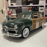 [Motorcity] 1:18 Ford 1949 Woody Station Wagon green Model Car Die-Cast