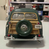 [Motorcity] 1:18 Ford 1949 Woody Station Wagon green Model Car Die-Cast