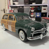 [Motorcity] 1:18 Ford 1949 Woody Station Wagon green Model Car Die-Cast
