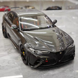 [MotorHelix] 1:18 Alfa Romeo 2021 Giulia GTAm zwart modelauto Die-Cast