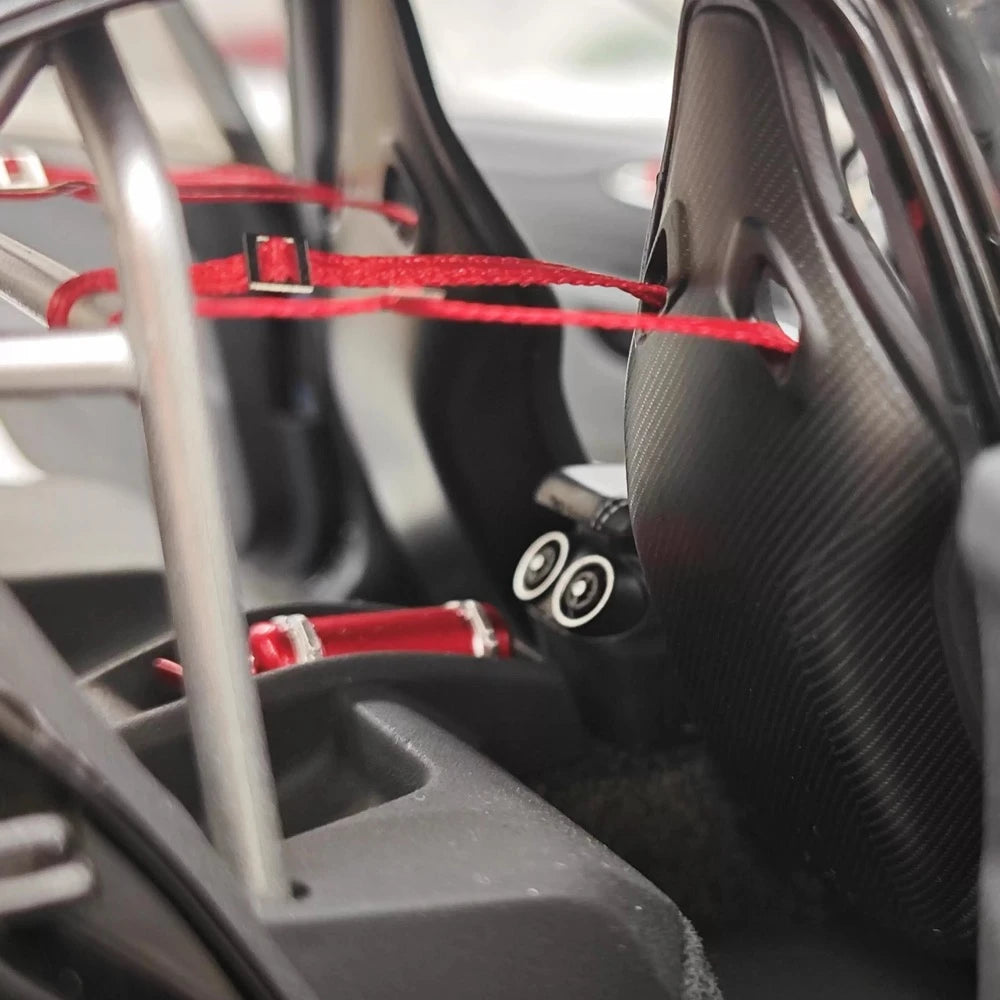 [MotorHelix] 1:18 Alfa Romeo 2021 Giulia GTAm nero modellino di auto Die-Cast