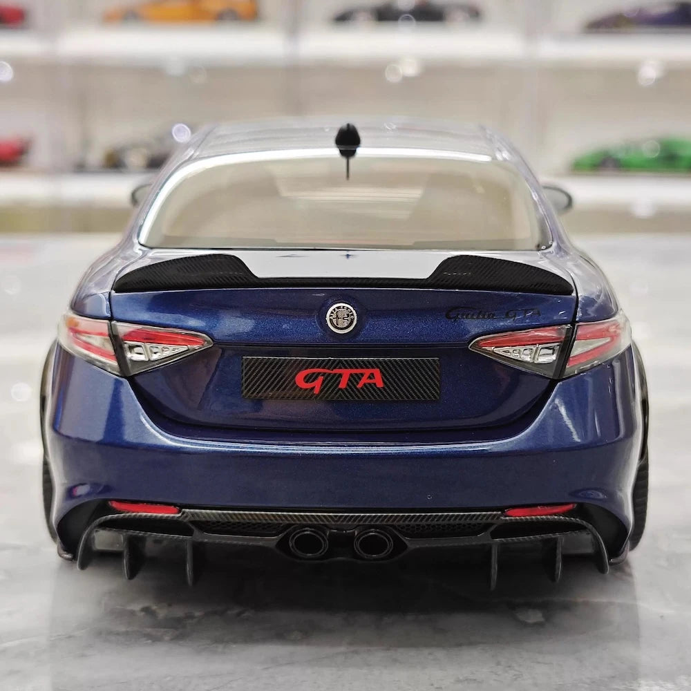 [MotorHelix] 1:18 Alfa Romeo 2021 Giulia GTAm Blue Model Car Die-Cast