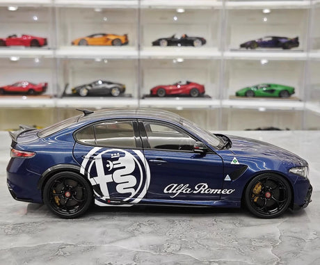 [MotorHelix] 1:18 Alfa Romeo 2021 Giulia GTAm Blue Model Car Die-Cast