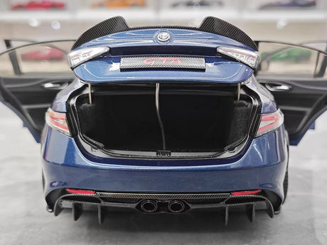 [MotorHelix] 1:18 Alfa Romeo 2021 Giulia GTAm Blue Model Car Die-Cast