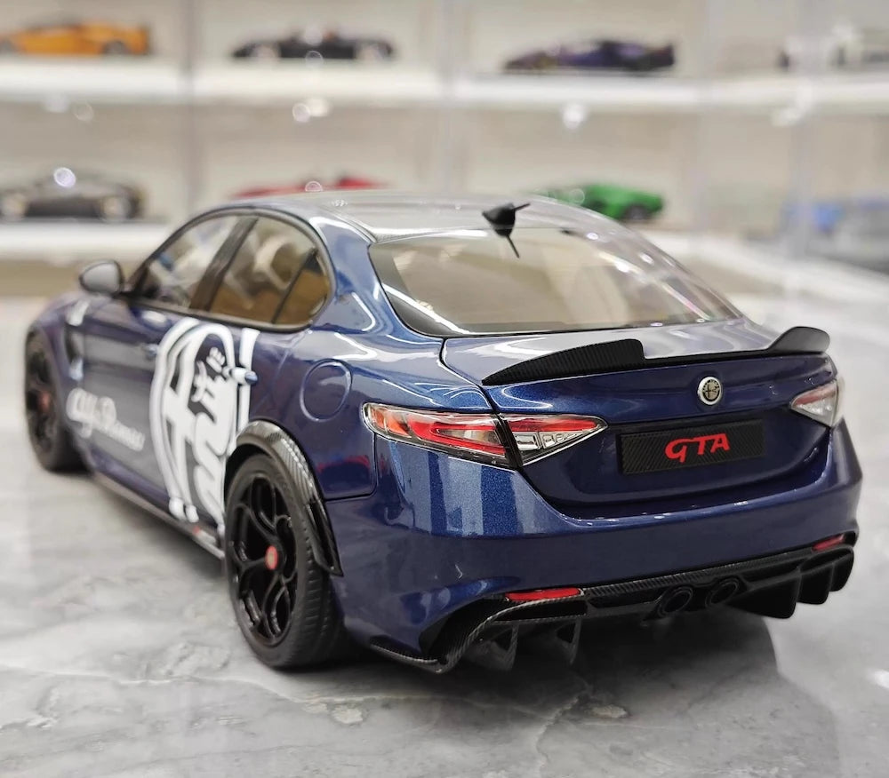 [MotorHelix] 1:18 Alfa Romeo 2021 Giulia GTAm Blue Model Car Die-Cast
