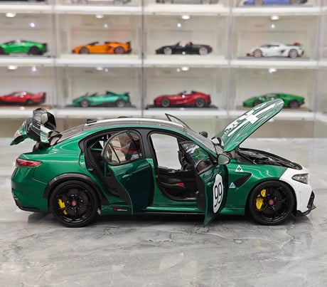 MotorHelix Alfa Romeo 2021 Giulia GTAm Green and White 1:18 – Collectible Diecast Model Die-Cast