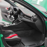 MotorHelix Alfa Romeo 2021 Giulia GTAm verde and branco 1:18 – modelo de coleção em metal fundido