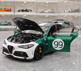MotorHelix Alfa Romeo 2021 Giulia GTAm verde and branco 1:18 – modelo de coleção em metal fundido