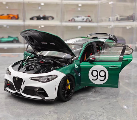 MotorHelix Alfa Romeo 2021 Giulia GTAm Green and White 1:18 – Collectible Diecast Model Die-Cast