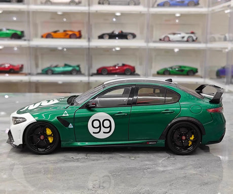 MotorHelix Alfa Romeo 2021 Giulia GTAm Green and White 1:18 – Collectible Diecast Model Die-Cast