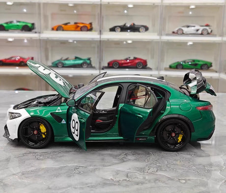 MotorHelix Alfa Romeo 2021 Giulia GTAm Green and White 1:18 – Collectible Diecast Model Die-Cast