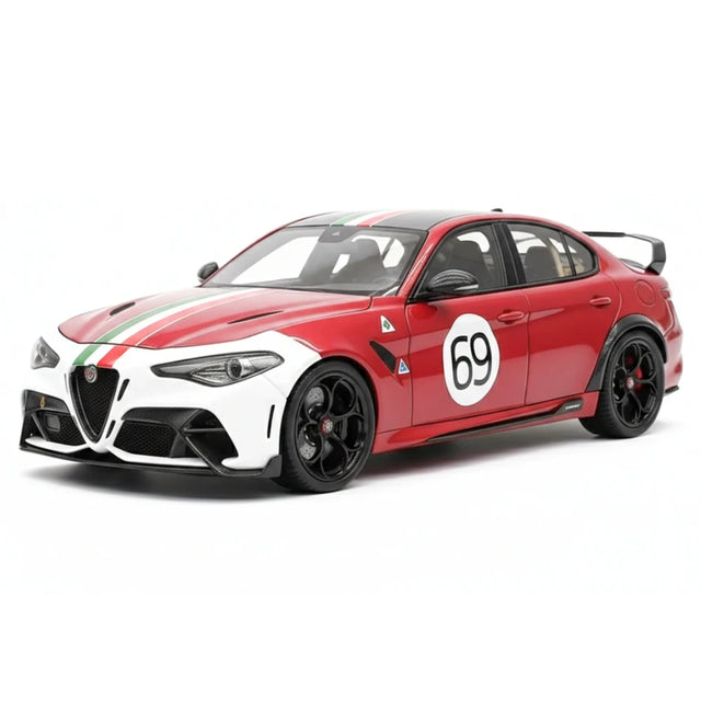 MotorHelix Alfa Romeo 2021 Giulia GTAm vermelho and branco 1:18 – modelo de coleção em metal fundido