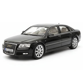 [MotorHelix] 1:18 Audi 2008 A8 W12 svart modellbil harts