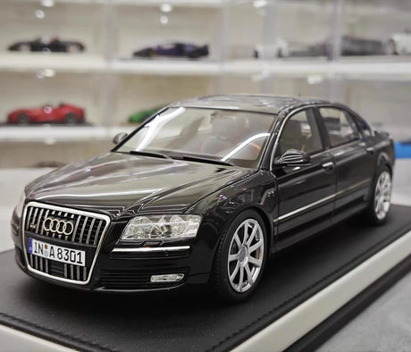 [MotorHelix] 1:18 Audi 2008 A8 W12 Black Model Car Resin
