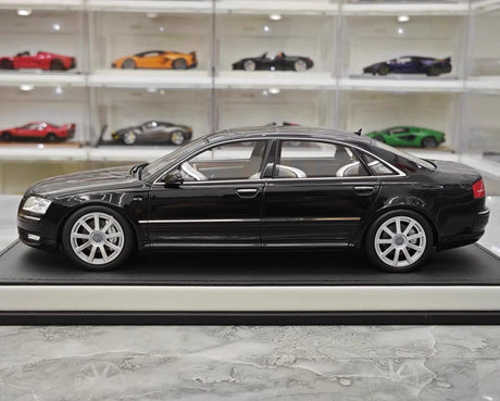 [MotorHelix] 1:18 Audi 2008 A8 W12 Black Model Car Resin