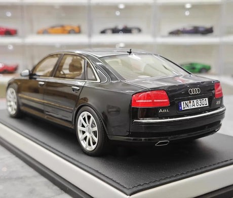 [MotorHelix] 1:18 Audi 2008 A8 W12 Black Model Car Resin