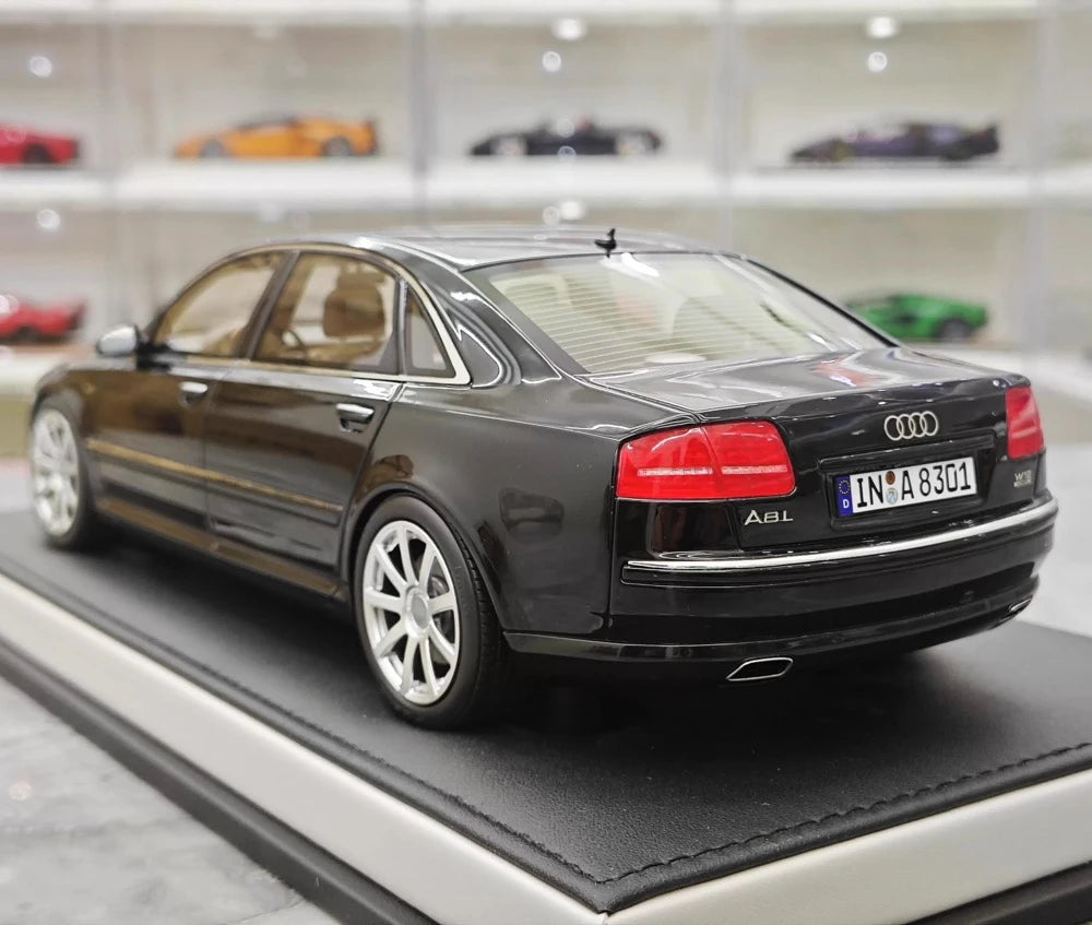 [MotorHelix] 1:18 Audi 2008 A8 W12 Black Model Car Resin