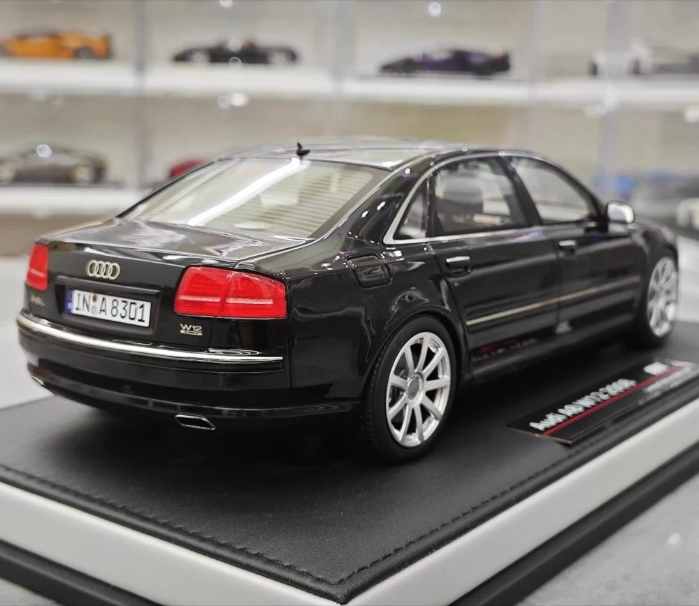 [MotorHelix] 1:18 Audi 2008 A8 W12 Black Model Car Resin