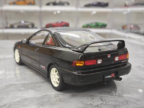 [MotorHelix] 1:18 Honda 1998 Integra Type R DC2 Black Model Car Die-Cast