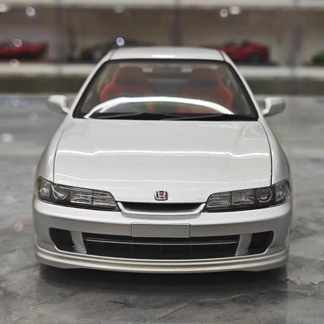 [MotorHelix] 1:18 Honda 1998 Integra Type R DC2 Silver Model Car Die-Cast