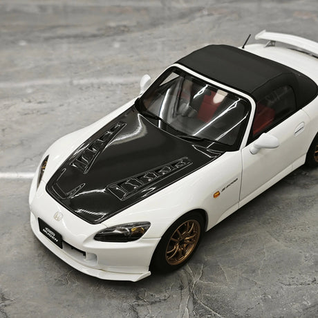 MotorHelix Honda 2005 S2000 AP2 MUGEN Platinum White Pearl 1:18 – Collectible Diecast Model Die-Cast