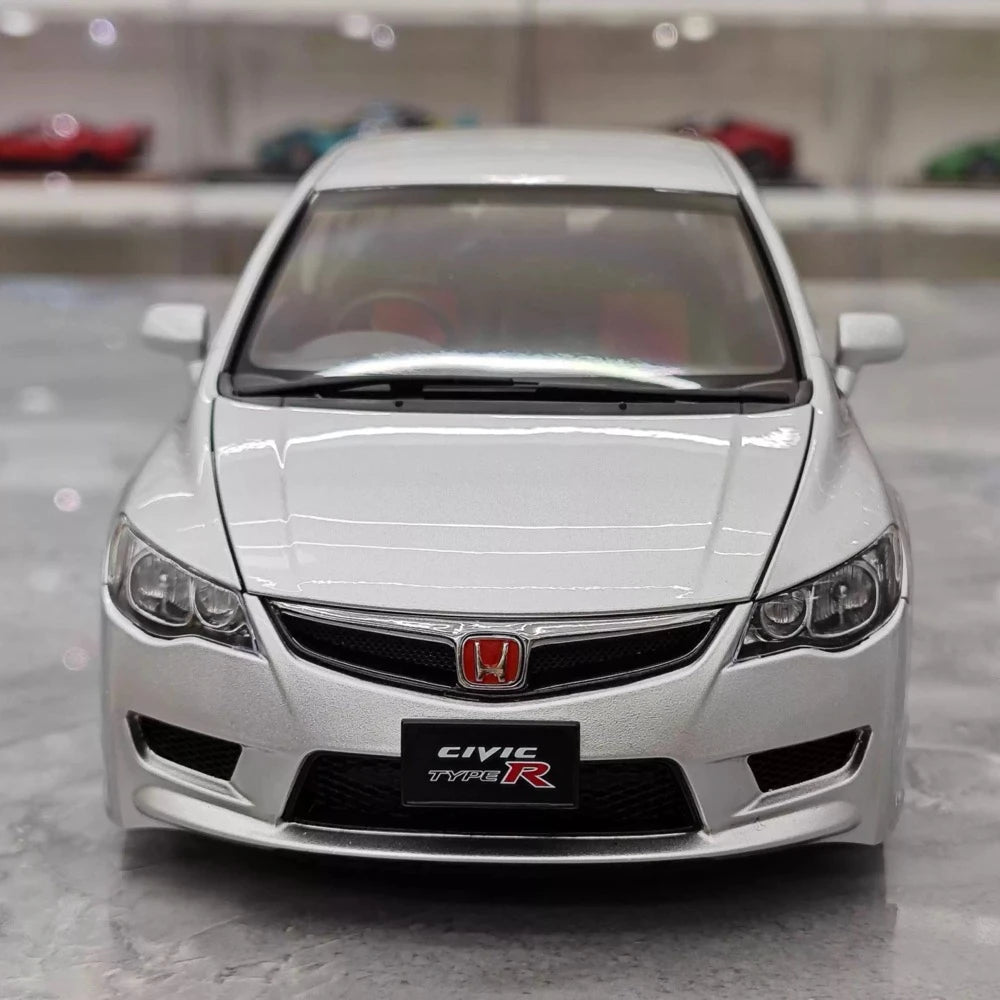 [MotorHelix] 1:18 Honda 2007 Civic Type R FD2 Silver Model Car Die-Cast