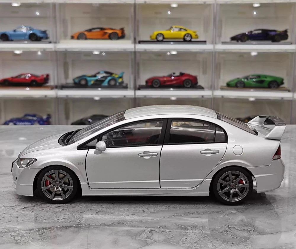 [MotorHelix] 1:18 Honda 2007 Civic Type R FD2 Silver Model Car Die-Cast
