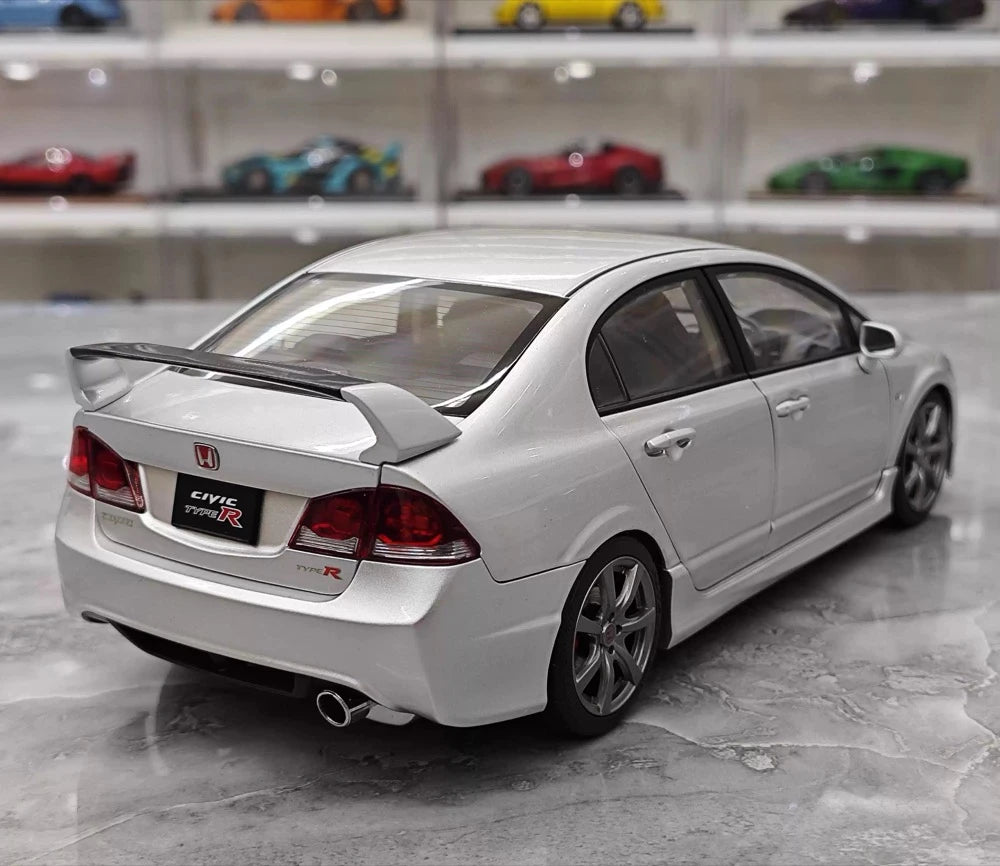 [MotorHelix] 1:18 Honda 2007 Civic Type R FD2 Silver Model Car Die-Cast